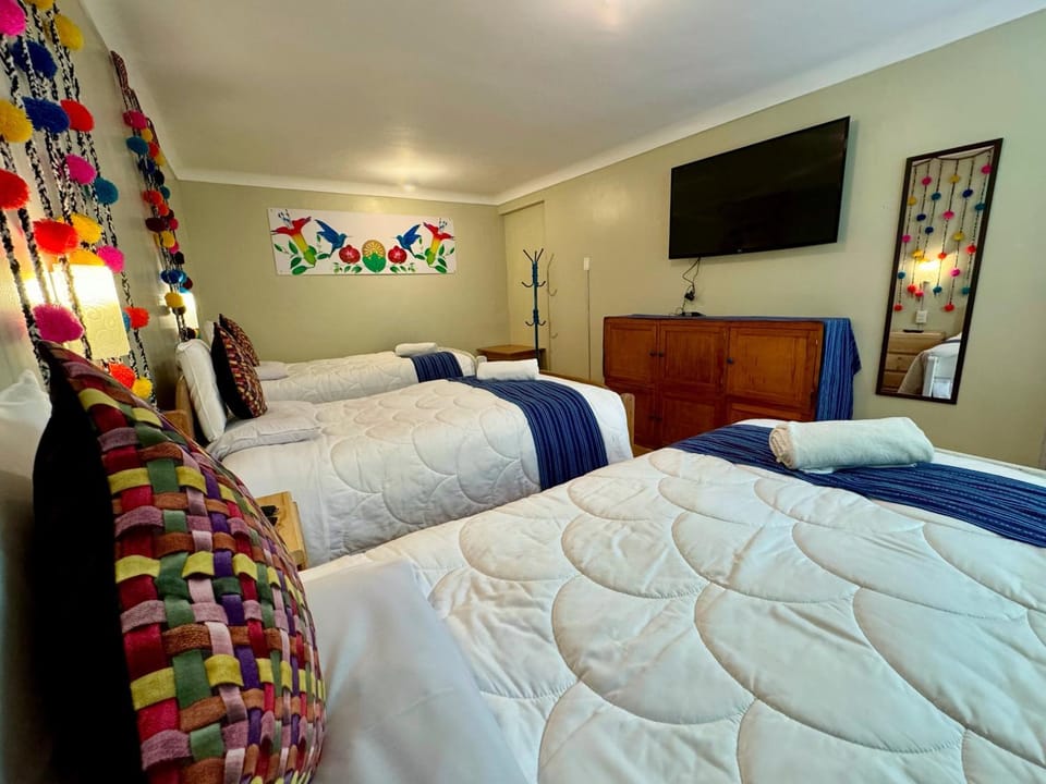 Bed, TV and multimedia, Bedroom