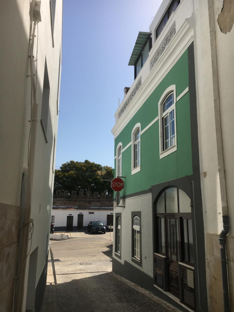 Property building, Day, Street view, Location