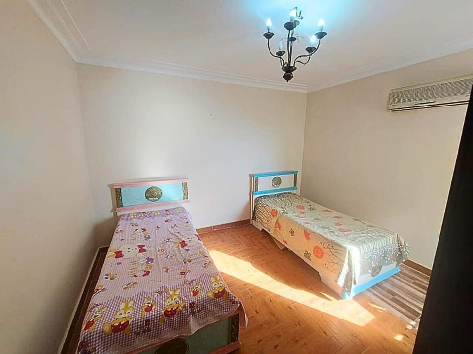 شقه فيو روعة وكلها علي البحر وفرش راقي Apartment in Alexandria