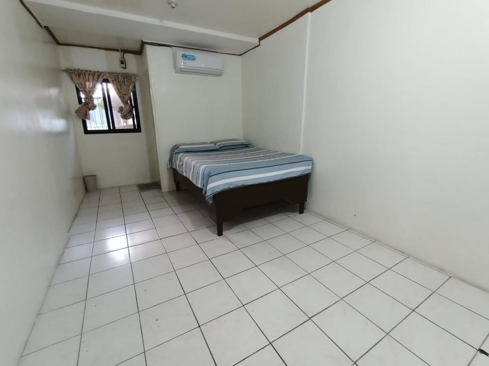 Bed, Bedroom, air conditioner