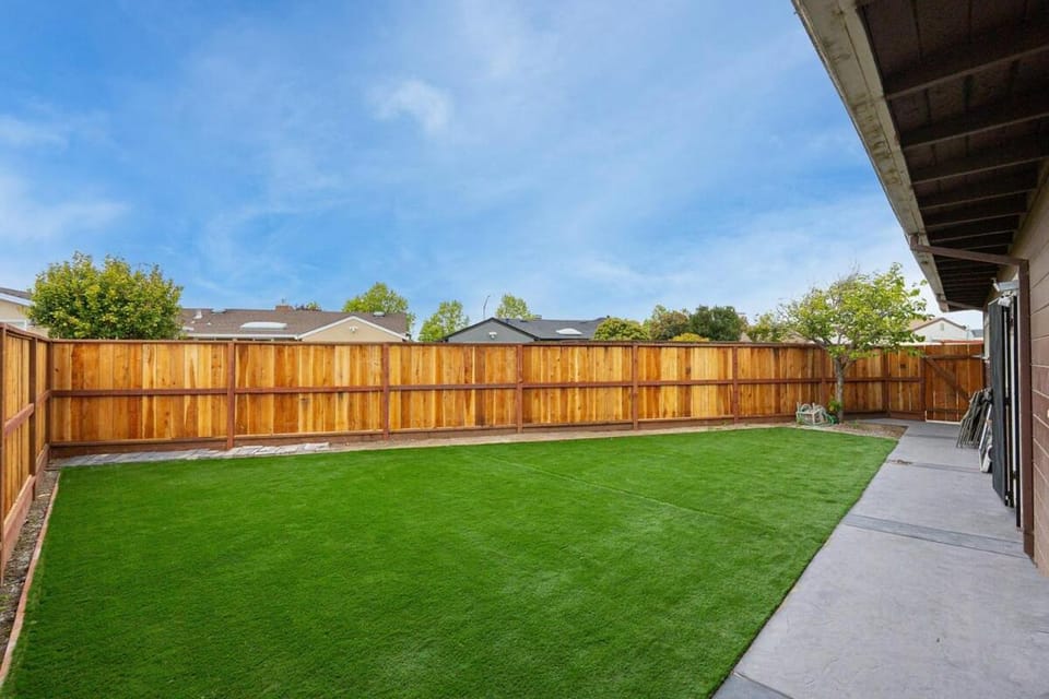 1580 - SFO Spacious & Beautiful 3BR house in Milbrae House in Millbrae