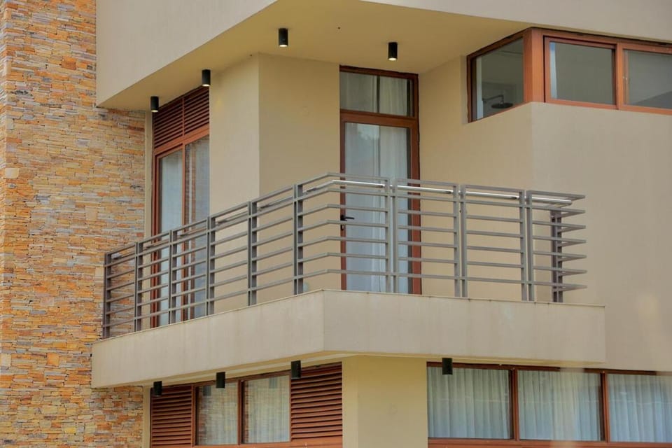 Luxury Lakeside Villa Gated Villa in Uganda