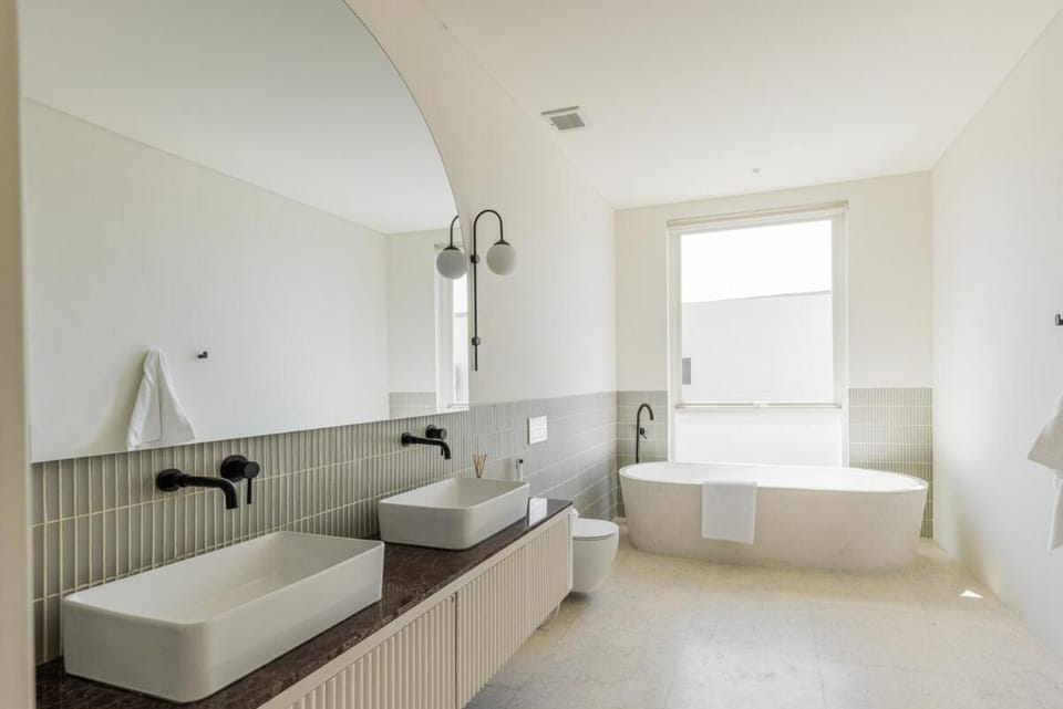 Bathroom, Photo of the whole room, Bath