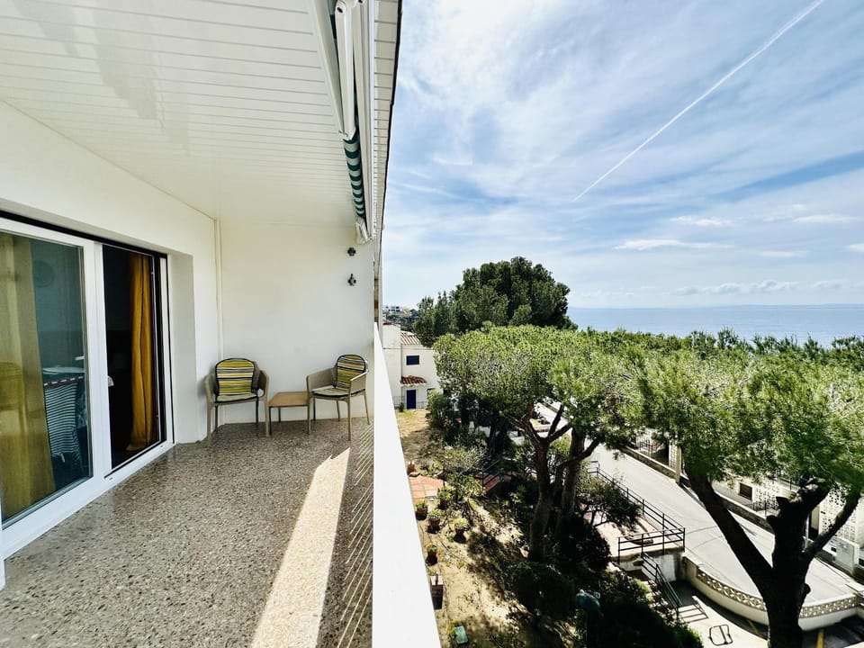 Apartamento Frente al Mar en Roses para 4 Pers. - ES-258-144 Apartment in Roses