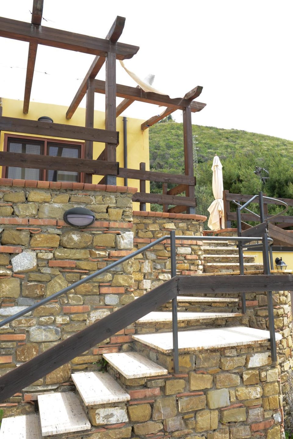 Patio, Facade/entrance