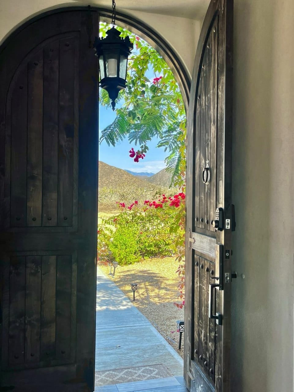 Private House, 1-Min Walk to Beach, Ocean Views House in Baja California Sur