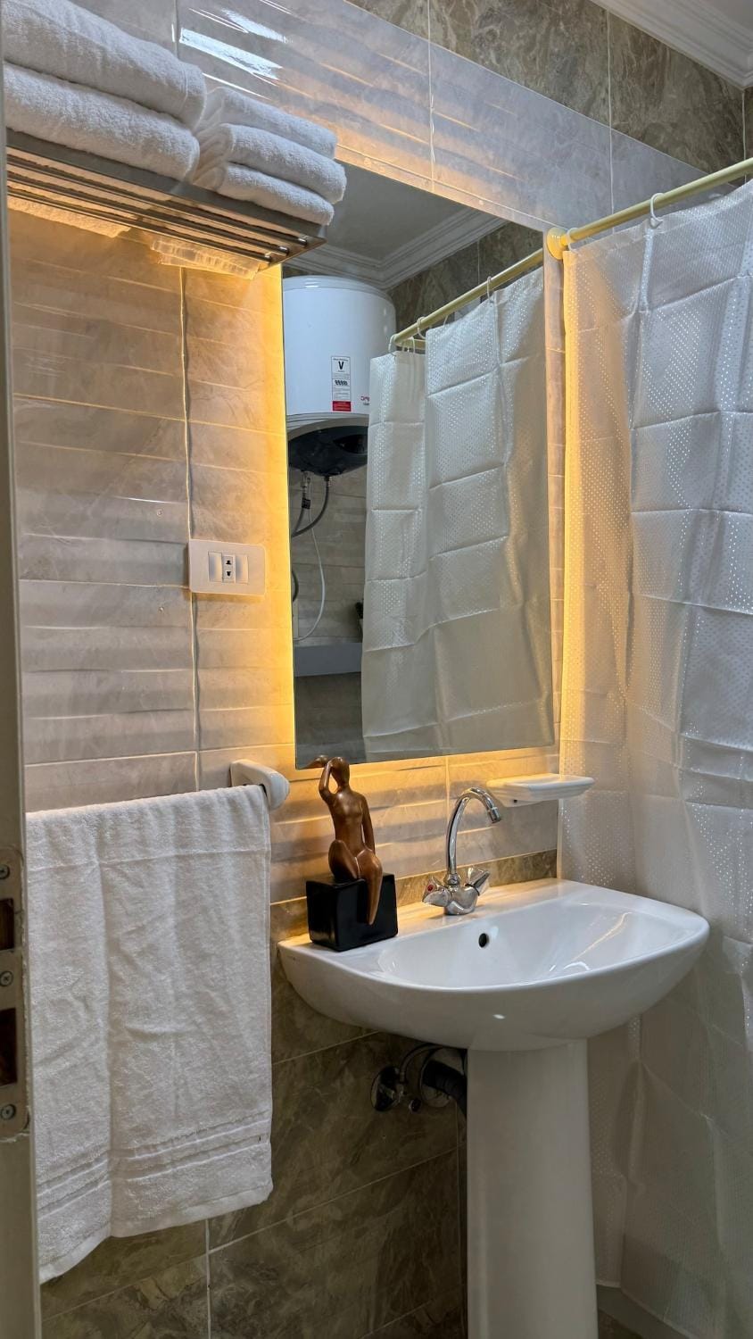 Bathroom, towels