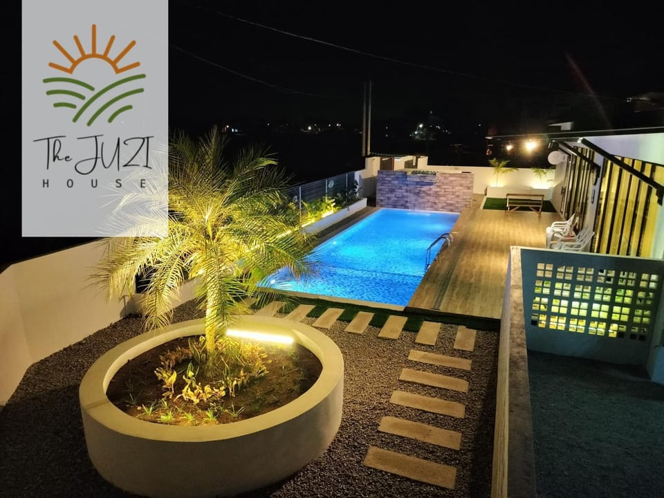 Night, Natural landscape, Swimming pool, Swimming pool