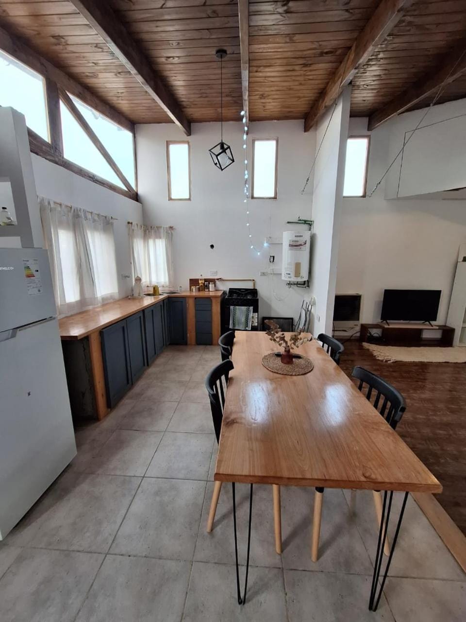Kitchen or kitchenette, Dining area, oven, stove