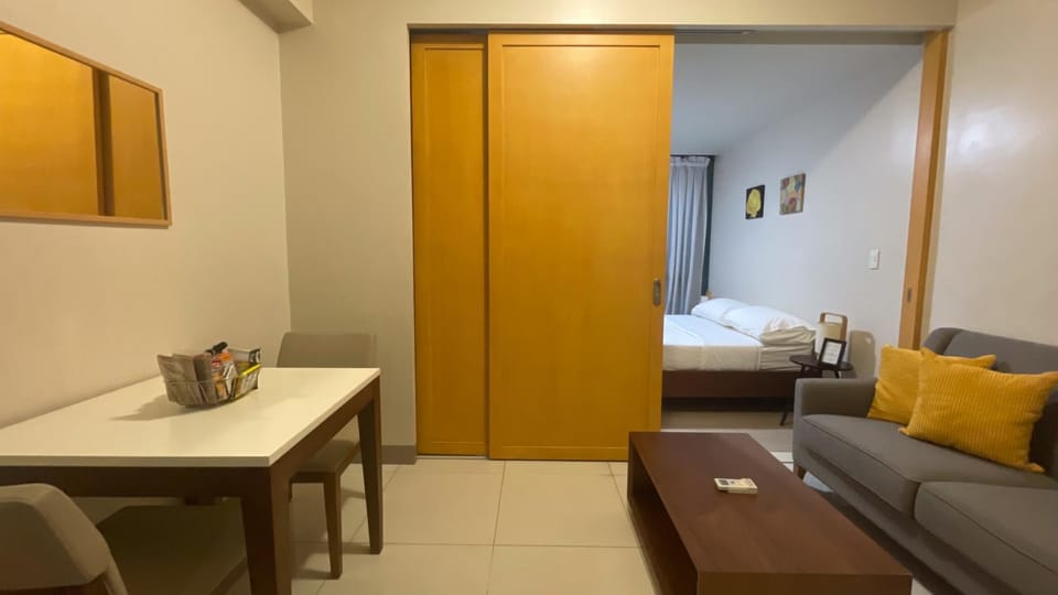 Full-Serviced Residential Apartment in One Uptown Residences, BGC Apartment hotel in Makati