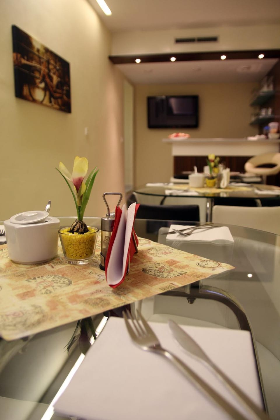 Restaurant/places to eat, Decorative detail