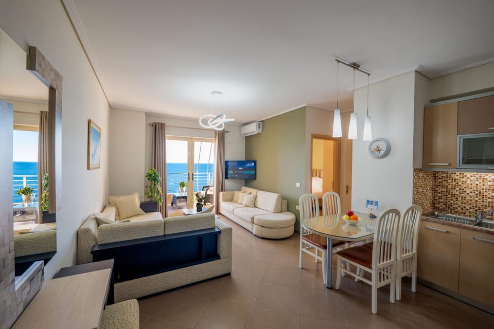 Living room, Sea view