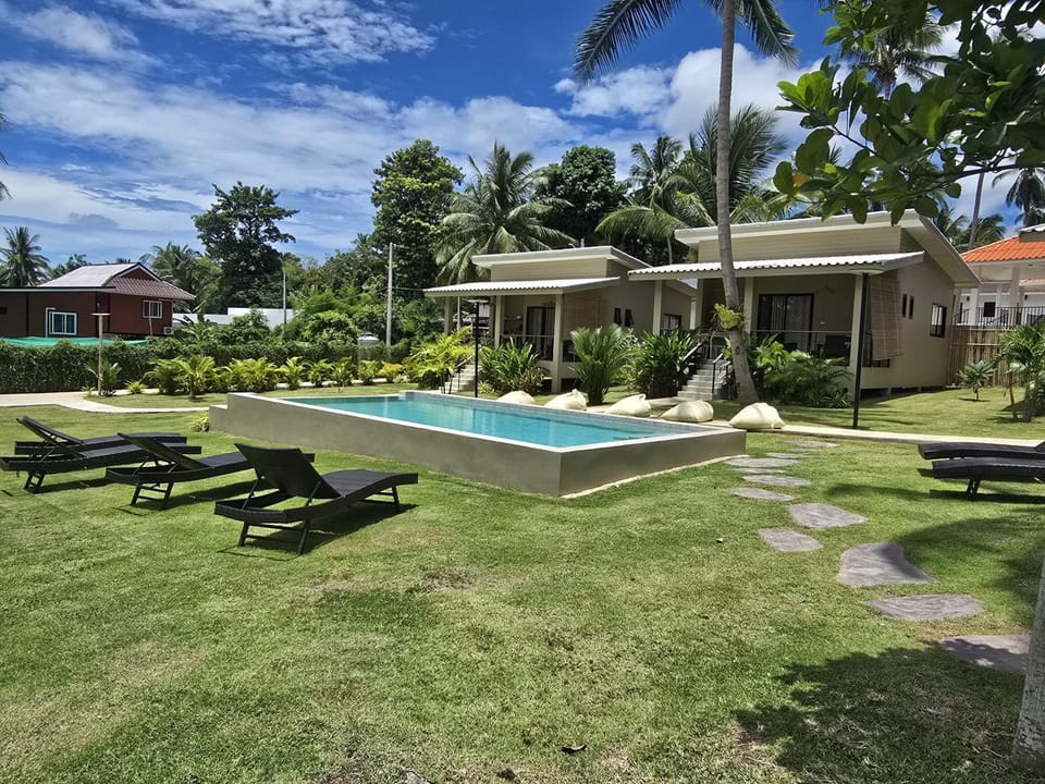 Property building, Natural landscape, Garden, Garden view