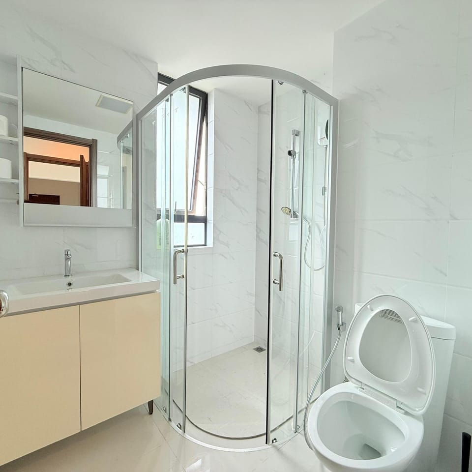 Shower, Toilet, Bathroom