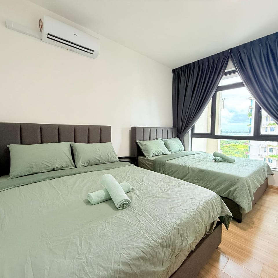 Bed, Photo of the whole room, Bedroom, towels, air conditioner