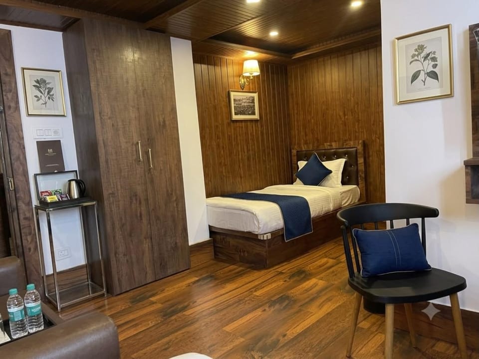 Bed, TV and multimedia