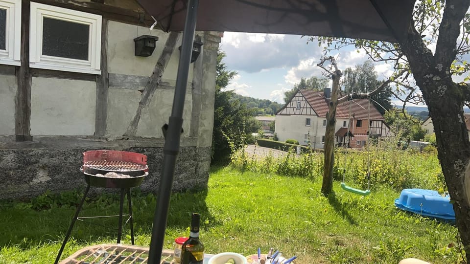 Spring, Day, BBQ facilities, Garden view