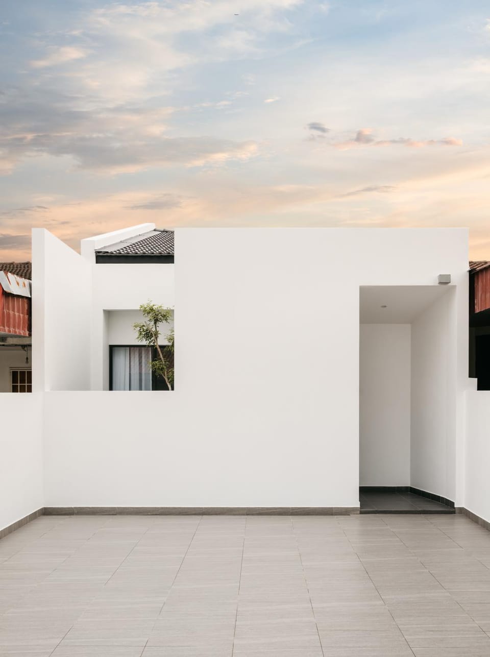 Romantic Rooftop Jacuzzi Villa with Sunset Views Villa in George Town