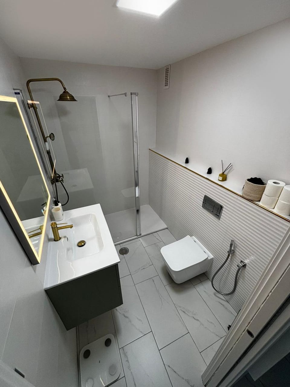Shower, Toilet, Bathroom