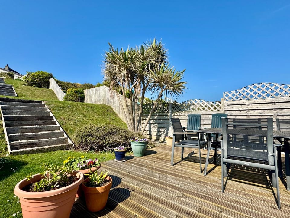 The Rise-5 Bed-4 Bath-Family-Beach-Home House in Trearddur Bay