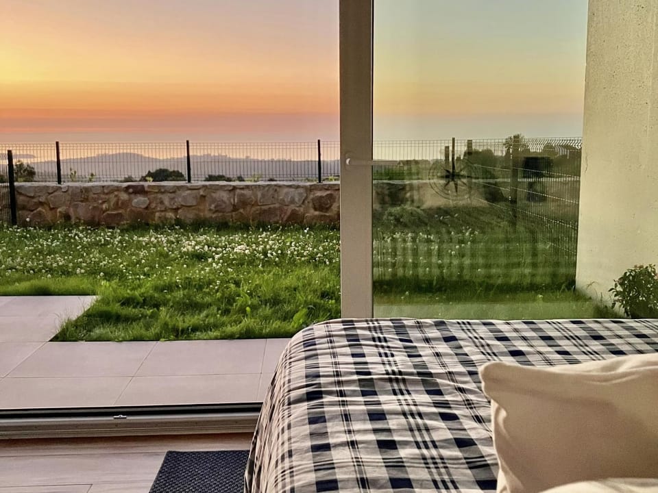 Garden, Bedroom, Mountain view