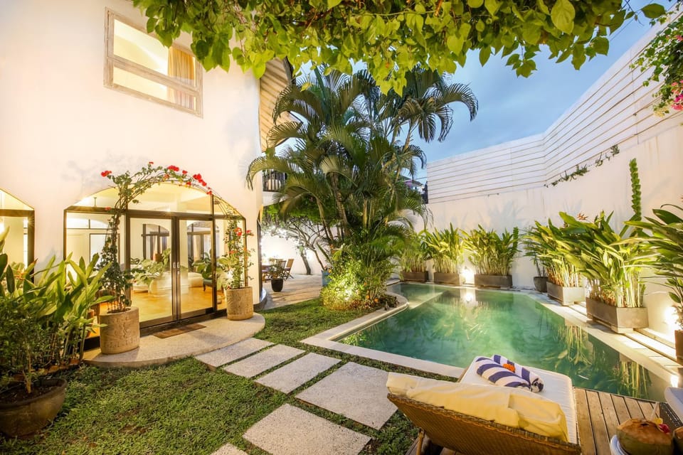 Property building, Swimming pool