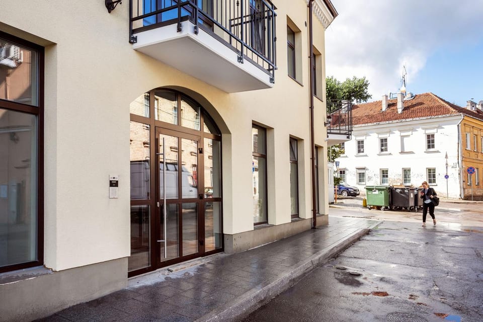 Property building, Facade/entrance