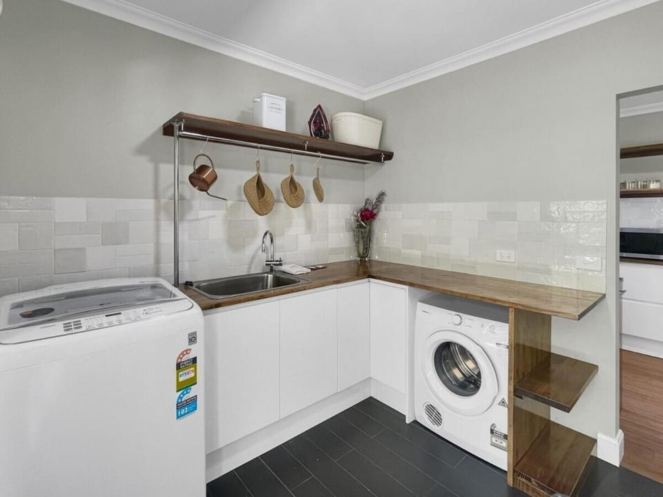 The Nest by Batemans Bay House in Batemans Bay