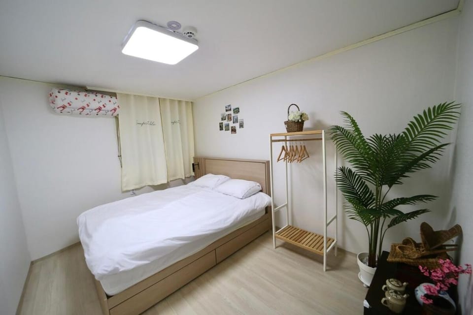 Bed, Bedroom, wardrobe
