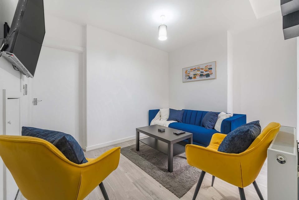 Stylish 3 Bed 3 en-suite home in a popular part of Liverpool - Close by to City Centre - Free Parking House in Liverpool