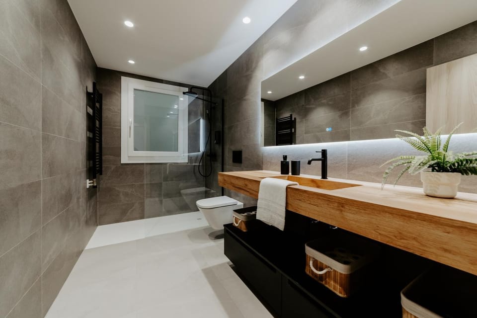 Shower, Bathroom, towels