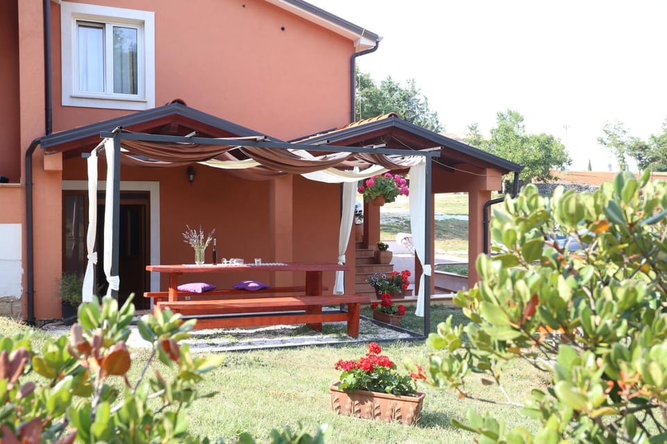 Apartments Matelici Apartment in Istria County