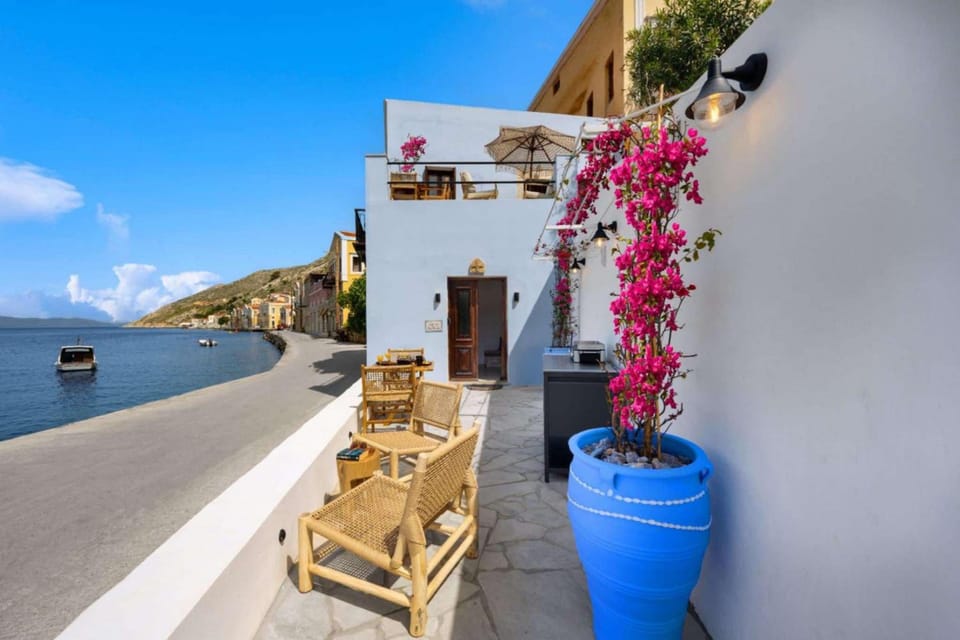 Property building, Patio, Balcony/Terrace, Sea view