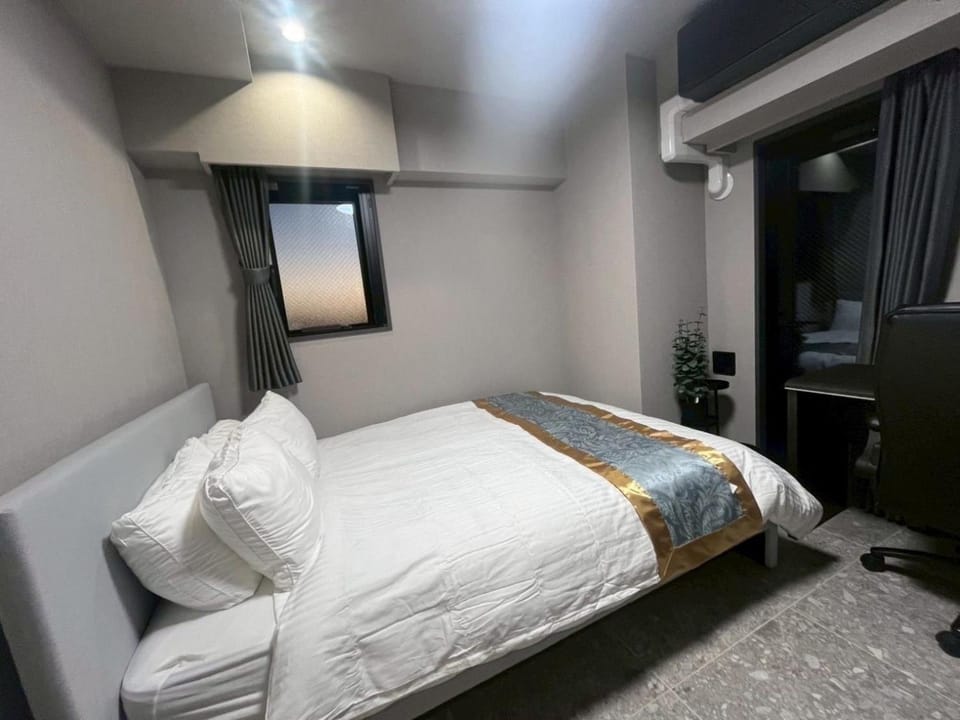 Bed, Bedroom, air conditioner