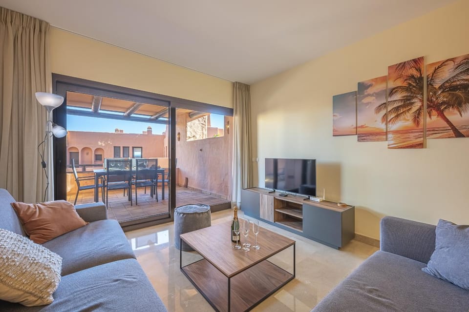 Communal lounge/ TV room, Living room