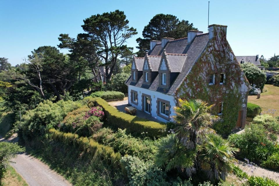 Maison avec vue exceptionnelle et grand jardin Villa in Perros-Guirec