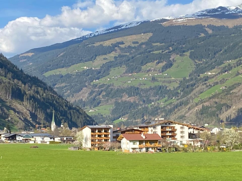 Nearby landmark, Natural landscape