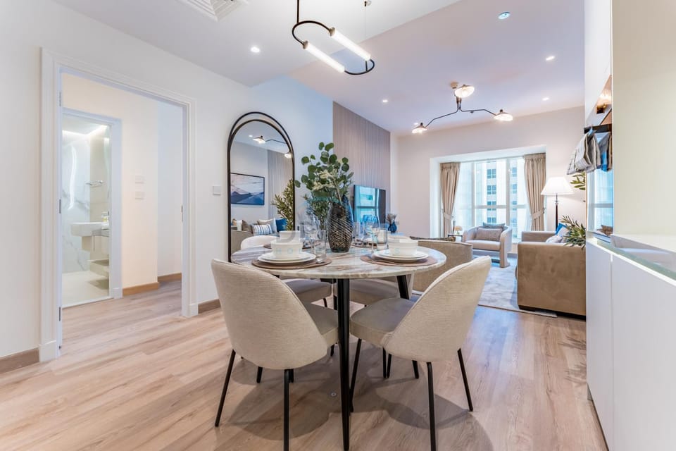 Living room, Seating area, Dining area