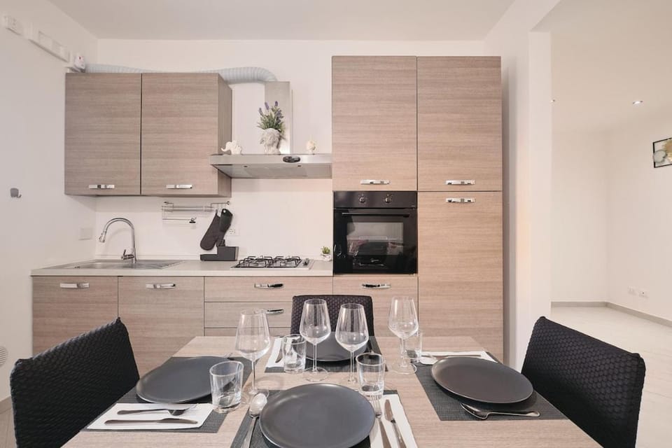 5 FCO Modern & Spacious, Free Parking Apartment in Lazio