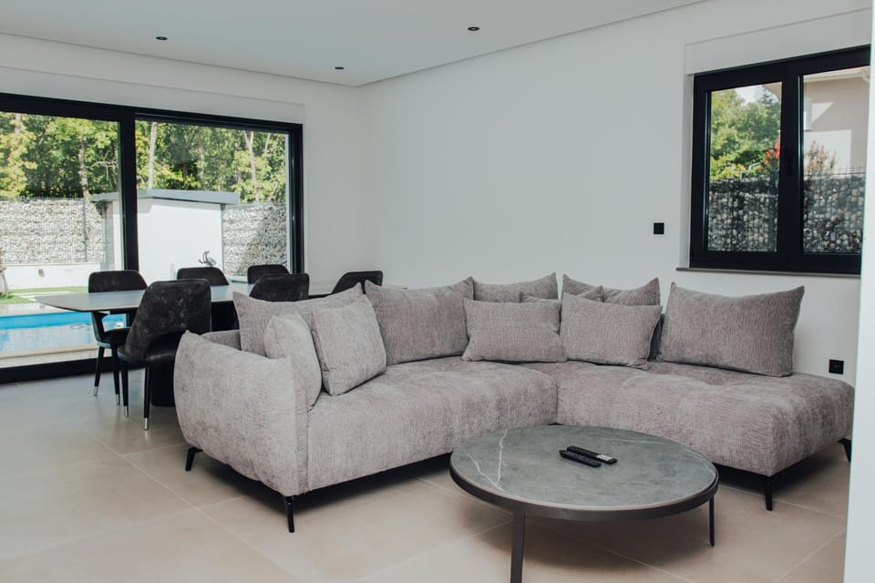 Living room, Seating area, Swimming pool