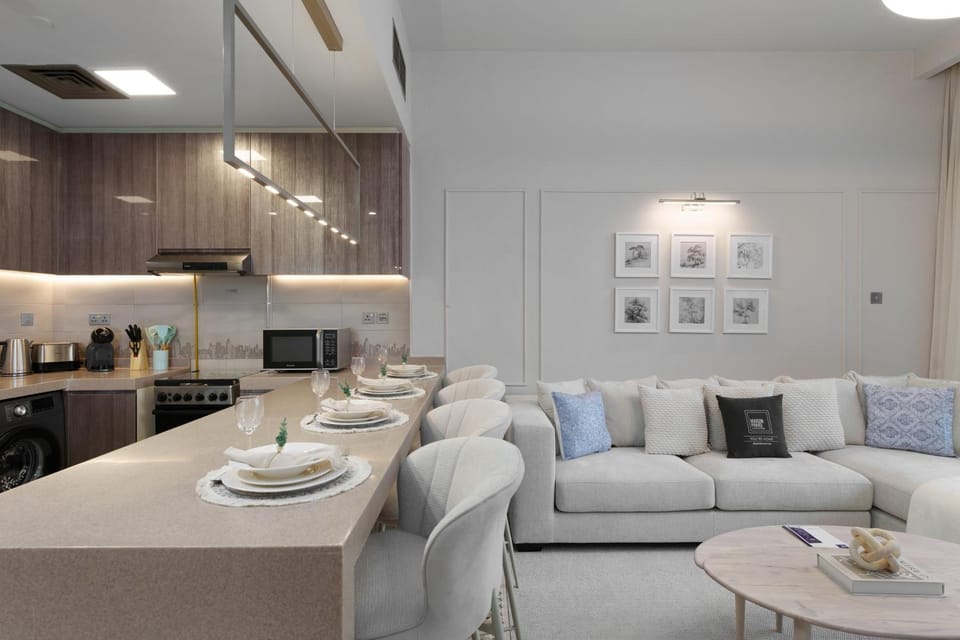 Kitchen or kitchenette, Living room, Dining area, toaster