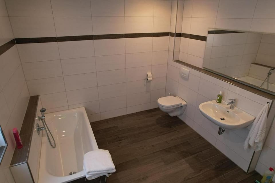 Komplettes Haus Modern 2024 eröffnet Apartment in North Rhine-Westphalia