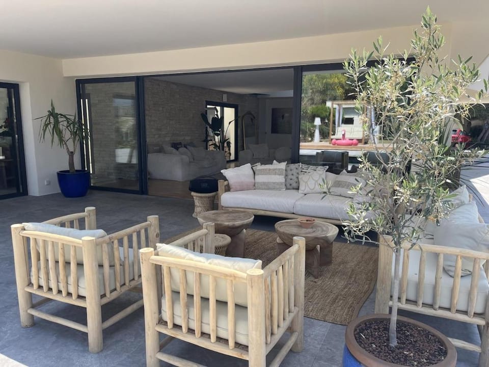 Seating area