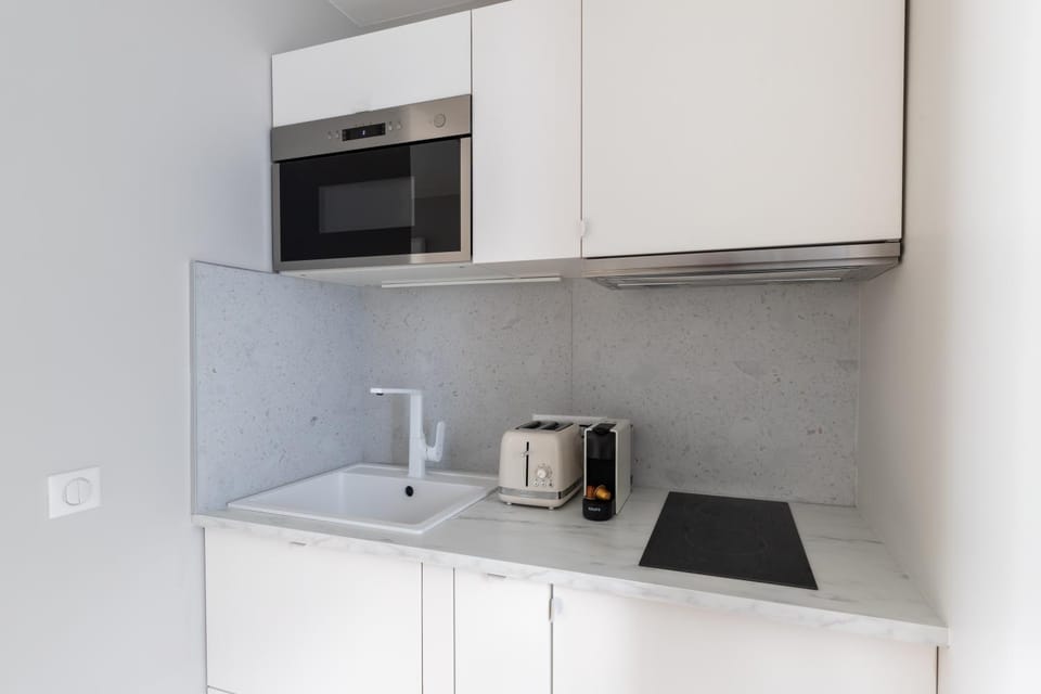 Coffee/tea facilities, toaster