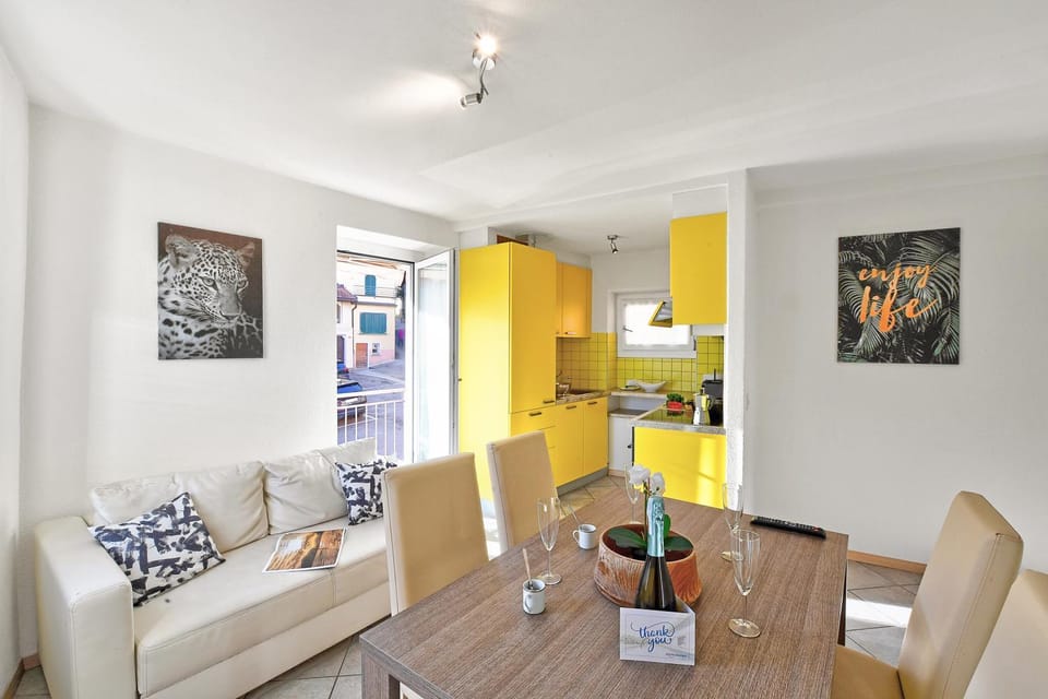 Living room, Living room, Dining area, Dining area