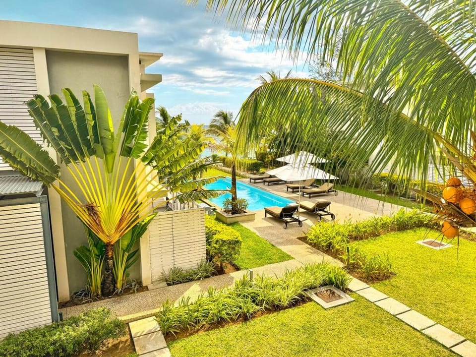 Day, Garden, Garden view, Pool view, Swimming pool, sunbed
