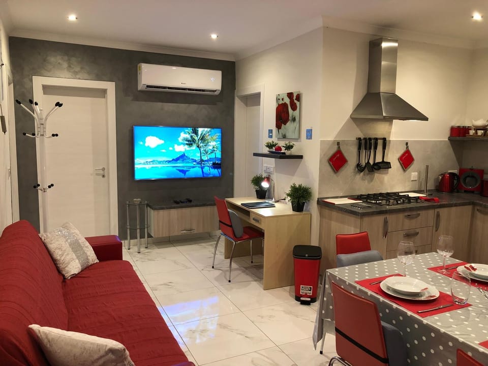 TV and multimedia, Dining area