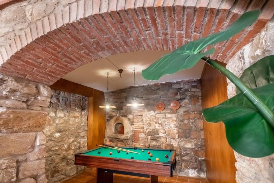 Casa con Piscina 1hr Barcelona House in Catalonia