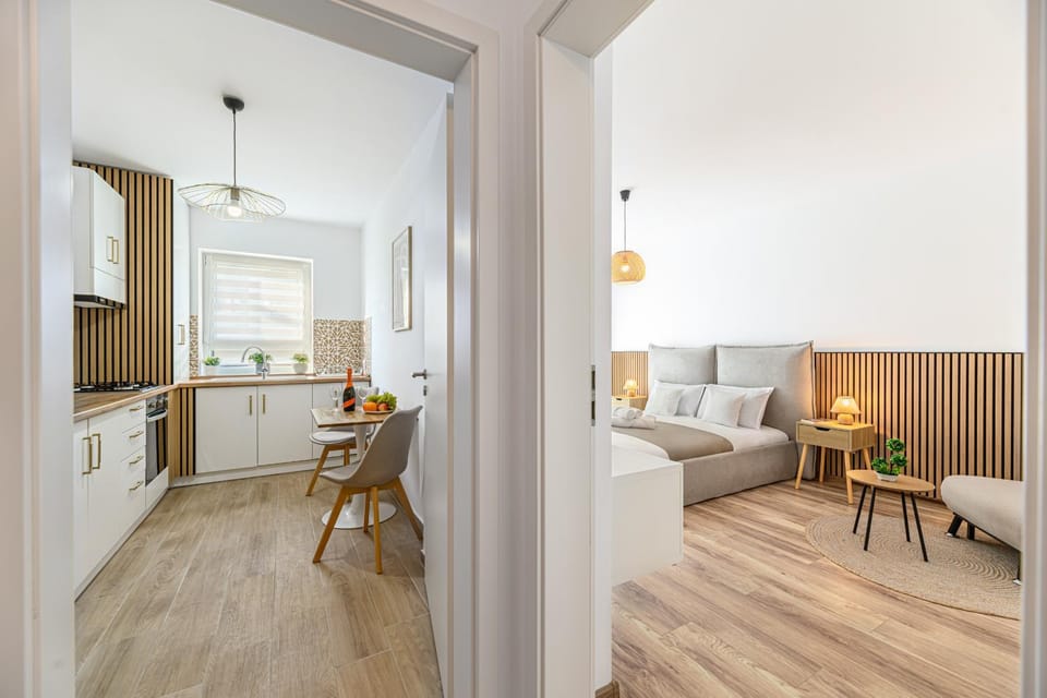 Kitchen or kitchenette, Living room, Seating area, Dining area