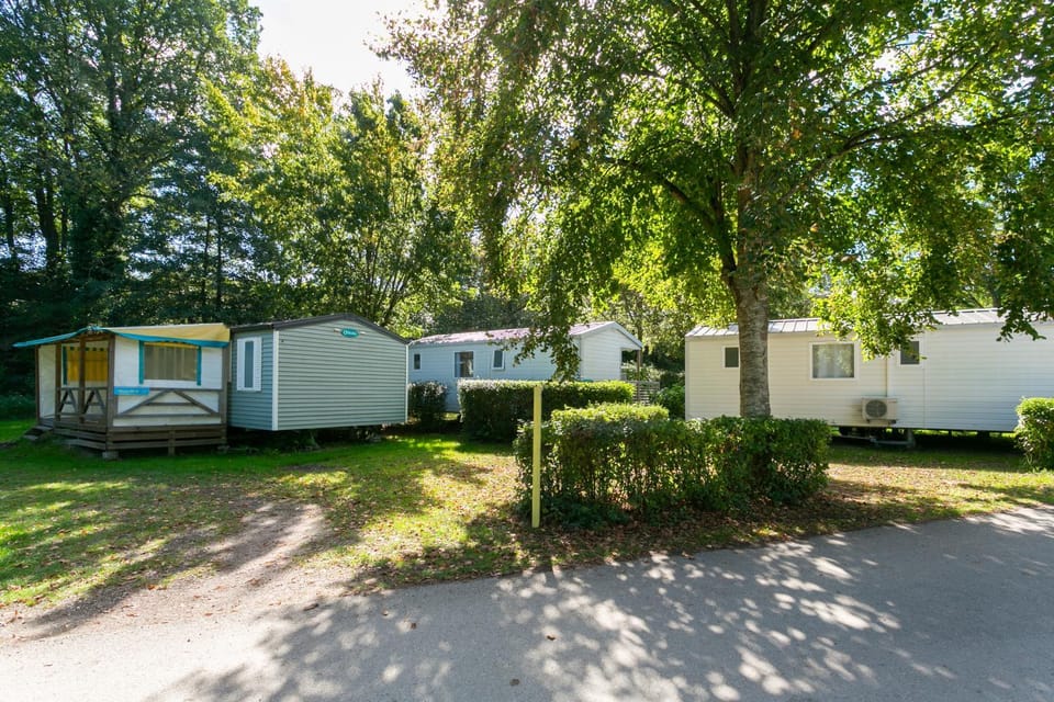 Camping Paradis Le Giessen Campground/ 
RV Resort in Grand Est